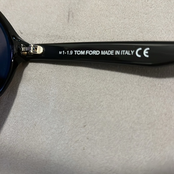 NEW Tom Ford STAN FT 0696 Black/Smoke/gold (01A) Sunglasses - Picture 4 of 9